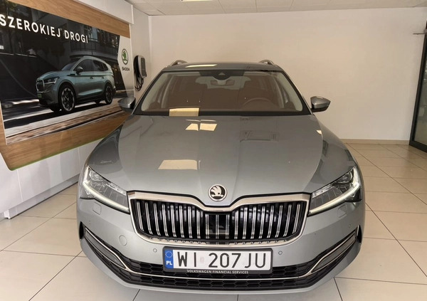 Skoda Superb cena 113500 przebieg: 118549, rok produkcji 2019 z Kunów małe 172